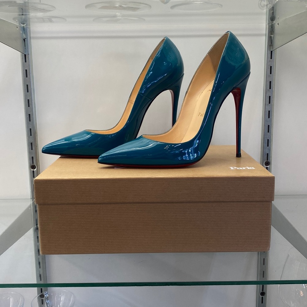 Christian Louboutin So Kate patent leather stilettos / high heels, Curacao, 39.5